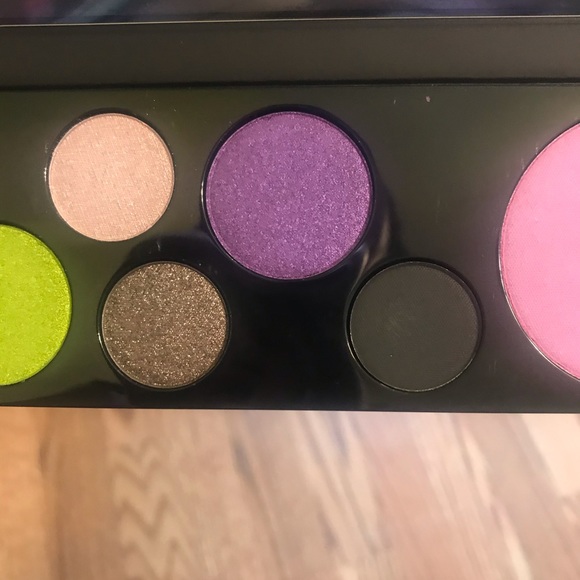 MAC Girls Pretty Punk Eyeshadow & Highlighter - Picture 4 of 8
